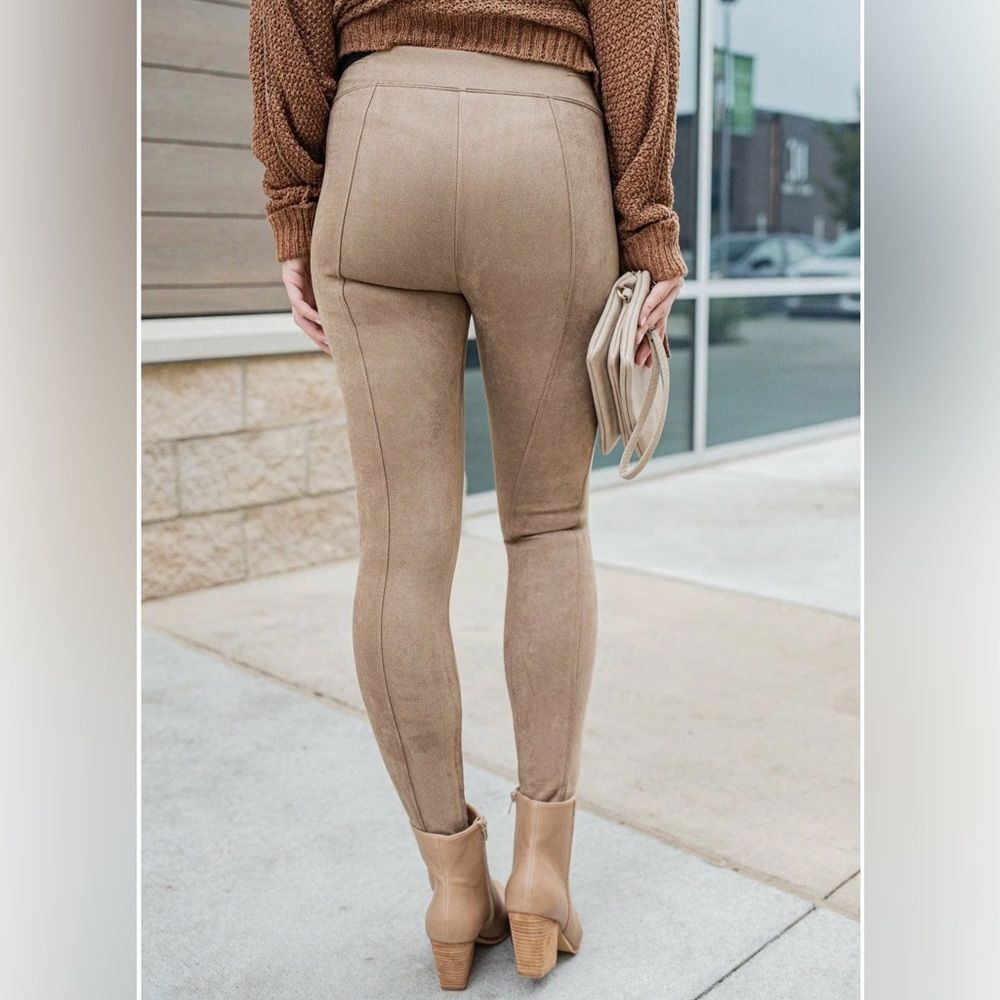 Spanx Faux Suede Leggings Camel Size Medium - Picture 4 of 14